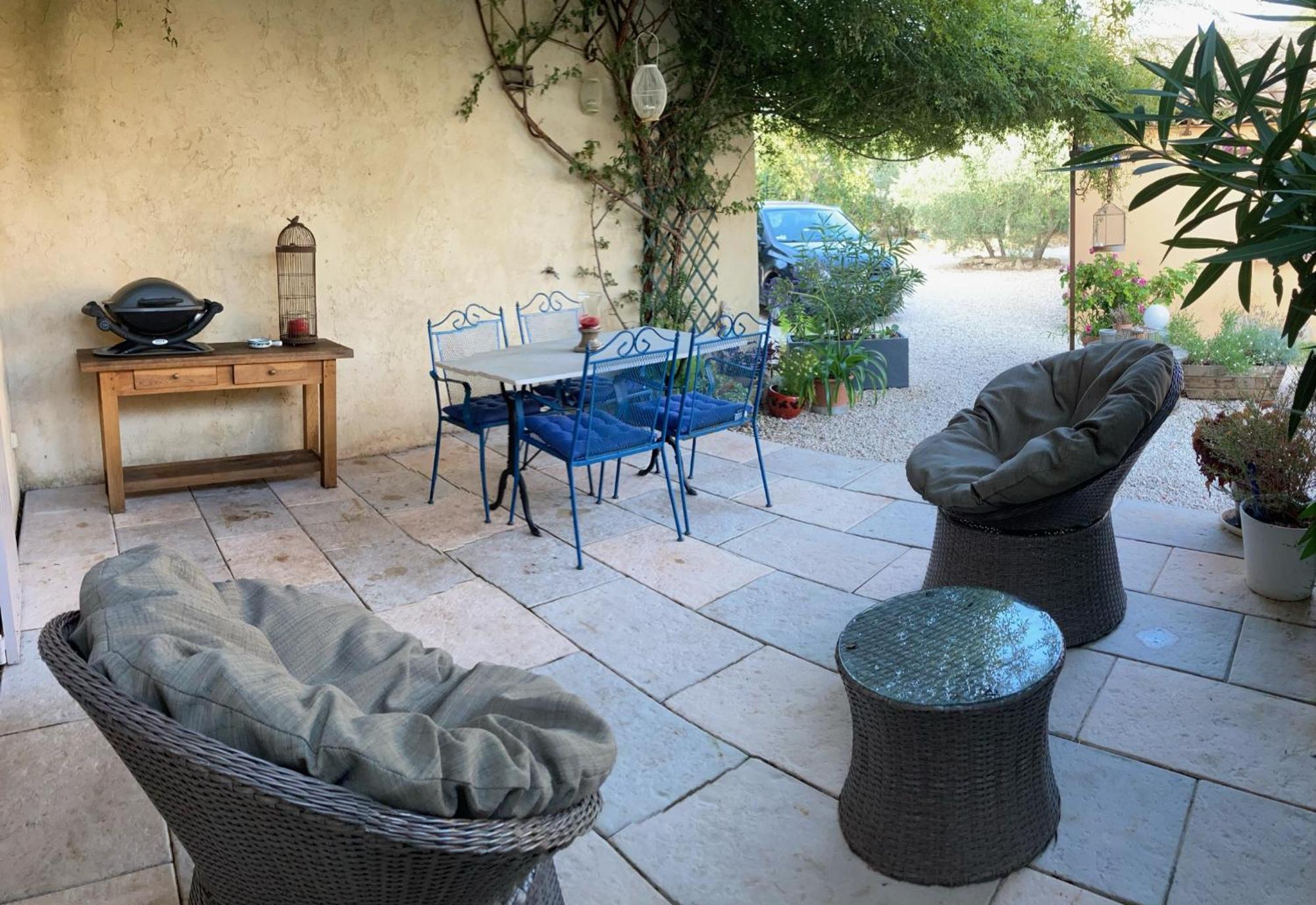 La Petite Garrigue Vila Mérindol Exterior foto