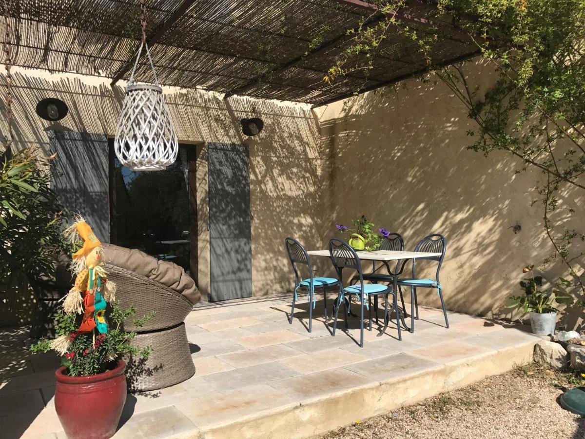 La Petite Garrigue Vila Mérindol Exterior foto